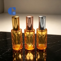 Botol Parfum Kaca Mini Isi Ulang Desain Sekrup 3ml-15ml Botol Sampel Portabel untuk Kemasan Kosmetik Warna Kustom