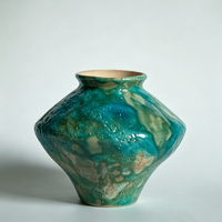 Vase décoratif en céramique marbrée émeraude, artisanal, style rustique et primitif, ornement d'intérieur