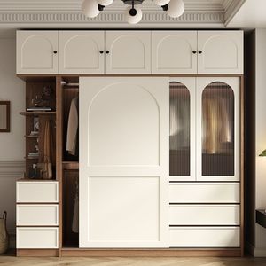 Armoire intégrée rétro française avec penderie <span class=keywords><strong>coulissante</strong></span> du sol au plafond et tiroirs, meuble de rangement moderne pour chambre à coucher - Product Image 1