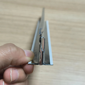 Chấ<span class=keywords><strong>t</strong></span> lượng cao sắ<span class=keywords><strong>t</strong></span> vuông Trần <span class=keywords><strong>t</strong></span> lưới hỗ trợ các thành phần chống cháy cách nhiệ<span class=keywords><strong>t</strong></span> tiếp xúc với thiế<span class=keywords><strong>t</strong></span> kế hiện đại Trọng lượng nhẹ cao - Product Image 5