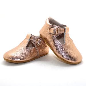 Zapatos de suela blanda hechos a mano para bebé recién nacido, zapatos de piel vegana para niña pequeña - Product Image 2