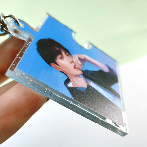 Custom anime clear blank acrylic photo holder keychain wholesale