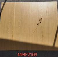 Matériaux de construction Chine Bois naturel finition émaillée Moderne Rustique Briques céramiques imitation bois pour revêtement de sol de villa