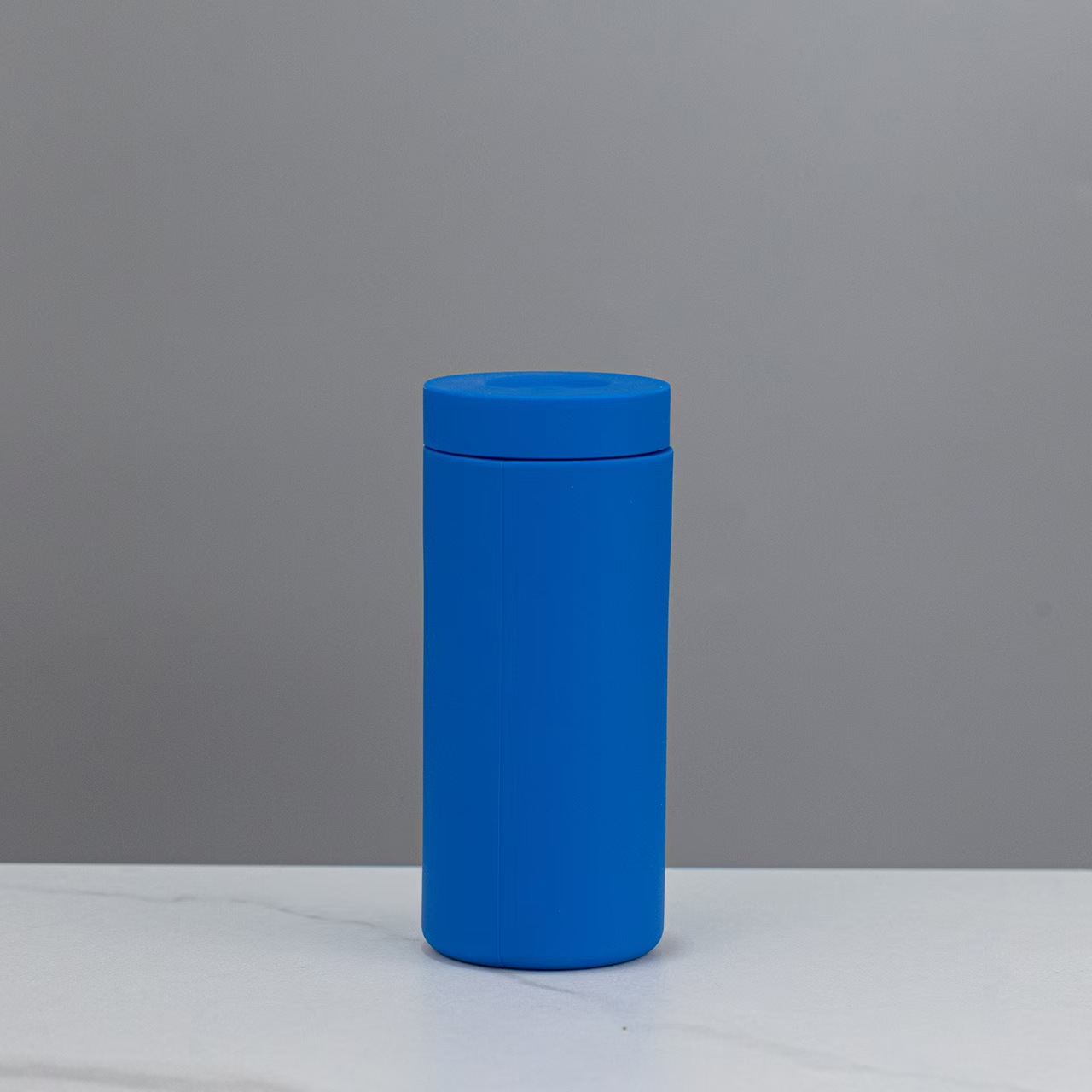 Bleu foncé