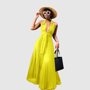 เดรสแฟชั่นแบบจีบสีพื้นเรียบง่าย คอวีลึก เปิดหลัง สายคล้องคอ ขายส่ง - Product Image 1