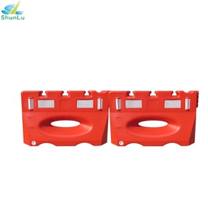 Barrière de sécurité routière Shunlu A010 900 remplie d'eau avec protection IP68, panneau anti-éblouissement en HDPE et PE durables - Product Image 4