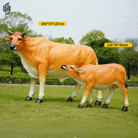 Sculpture de vache simulée en fibre de verre grandeur nature personnalisée, sculpture de taureau pour la décoration extérieure des pelouses, des fermes et des parcs