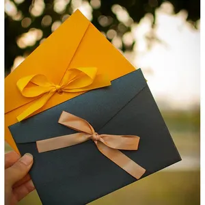 कस्टम शादी के निमंत्रण फैंसी कागज लिफाफे विशेष कागज के लिफाफे के साथ स्ट्रिंग टाई