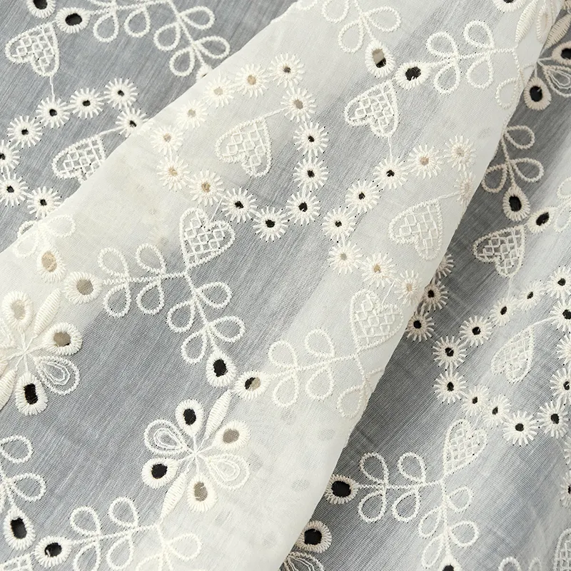 Tessuto ricamato in cotone di alta qualità tessuto ricamato con occhielli di cotone per indumento