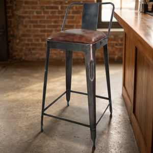 Chaise haute industrielle vintage pour bar à domicile et hôtels - Structure en métal, assise en cuir véritable, écologique, durable et légère - Product Image 3