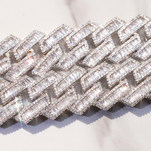 สร้อยคอแฟชั่นแบบ Cuban Link ชุบทอง 18K เงินแท้ 925 ประดับเพชร Moissanite เกรด VVS รับรองโดย GRA สไตล์ฮิปฮอป ทรงบาแกตต์ - Product Image 4