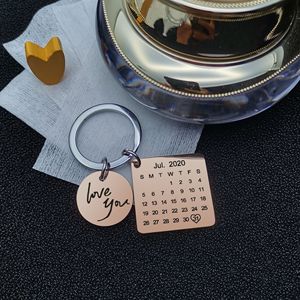 Portachiavi <span class=keywords><strong>personalizzato</strong></span> con cuore quadrato rotondo in acciaio inossidabile inciso anniversario di matrimonio data calendario <span class=keywords><strong>personalizzato</strong></span> portachiavi regali per coppie - Product Image 4