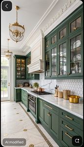 Cuisine classique et traditionnelle avec des armoires vertes élégantes et des accents en laiton - Product Image 6