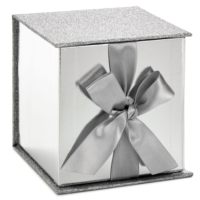Petite boîte cadeau avec nœud et rembourrage en papier déchiqueté, boîte cadeau argentée scintillante de 4 pouces pour mariages, remises de diplômes, fêtes prénuptiales