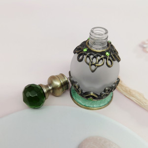 15ml phong cách Ả Rập <span class=keywords><strong>Dubai</strong></span> kim loại tinh dầu chai rỗng hợp kim attar dầu chai nước hoa với đá quý đầy màu sắc - Product Image 5