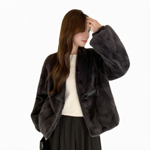 Abrigo de Piel Sintética para Mujer, Chaqueta Gruesa de Invierno con Bolsillos, Elegante Abrigo Gris Oscuro - Product Image 1