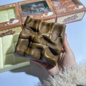 Nouveau jouet de décompression en PU souple et humide, motif ours, à neuf compartiments, style gâteau ancien, avec musique, pour étudiants, en boîte assortie, Zhejiang Youth - Product Image 4