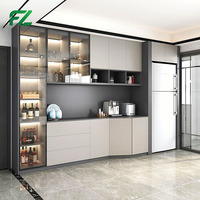 Armoires de cuisine modernes en chêne, couleur crème, coins arrondis, OEM/ODM, sans formaldéhyde, résistantes à l'eau, écologiques, avec panneaux en aluminium