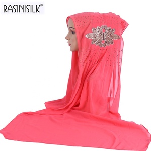 Pañuelo Islámico Elegante y Transpirable Nuevo de 2020, Pañuelo Hijab Cuadrado de Chifón de Alta Calidad al por Mayor Estilo Dubái - Product Image 2