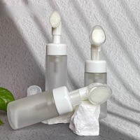 Esmerilado para botella de bomba de espuma de plástico PET transparente con cepillo de forma cilíndrica de serigrafía para Mousse de limpieza facial
