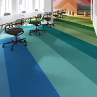 Dalles de moquette modernes 50x50cm en nylon, couleur unie, rembourrées, robustes, modulaires, pour espaces de coworking et salles de réunion (vente en gros)