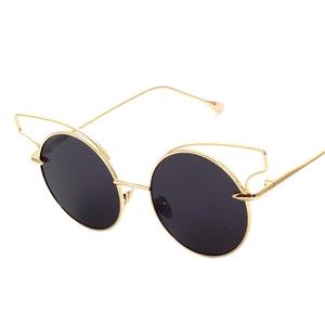 Jamie 1801 European American Style Fashion Sunglasses UV400 Unisex Travel Street Style Glasses - Product Image 4