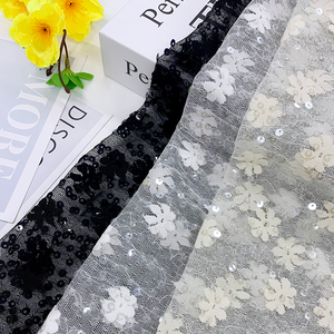 Tissu en dentelle à fleurs en sequins brillants respirant en maille blanche et noire de luxe en gros pour voile de mariée robe de fête de mariage - Product Image 2