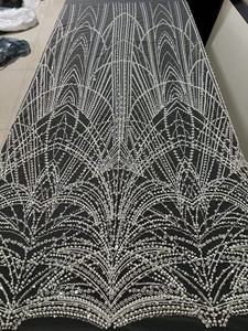 Nouveau style de tissu en dentelle de tulle brodé de grosses perles, de sequins et de perles lourdes pour robe de soirée élégante et tendance - Product Image 2