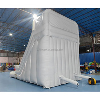 Grand toboggan gonflable moderne d'intérieur pour fête de mariage avec piscine Toboggan gonflable blanc pour fête