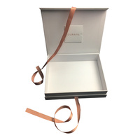 Boîte cadeau personnalisée pour vêtements, avec LOGO, insertion en soie de Satin, perruque magnétique de luxe, Extension de cheveux, boîte d'emballage