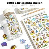 Autocollants holographiques 3D personnalisés imperméables autocollants animaux de dessin animé, autocollants découpés au laser arc-en-ciel en PET PVC PC