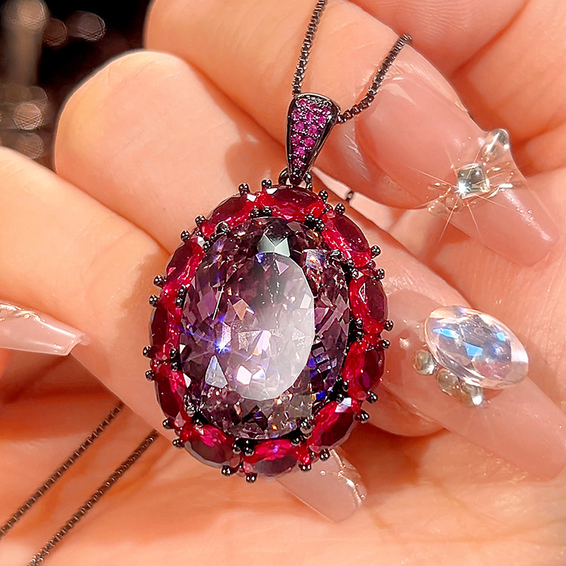 Dried rose pendant with box chain