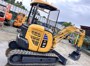 Excavatrice Komatsu PC30 |   Excavatrice sur chenilles d'occasion de 3 tonnes, fabriquée au Japon |   Machinerie de terrassement d'occasion - Product Image 3