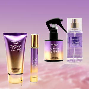 <span class=keywords><strong>Set</strong></span> Regalo da Quattro Pezzi di Eau De Parfum Floreale <span class=keywords><strong>per</strong></span> Donna con Fragranze di Orchidea, Lilla ed Ebano in Formato Prova - Product Image 3