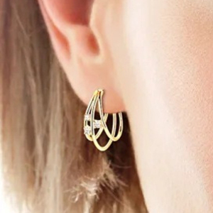Orecchini a Clip Geometrici per Donne, Design Minimalista Unico, Gioielli Versatili per l'Uso Quotidiano - Product Image 2