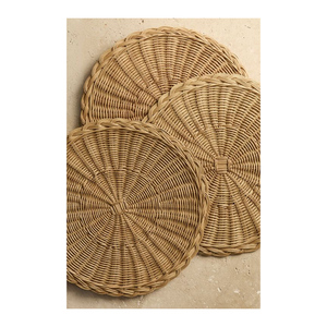 Sets de table et sous-verres modernes en rotin tressé à la main, luxueux, élégants, écologiques et durables pour la décoration de la table à manger et de la cuisine à la maison - Product Image 3