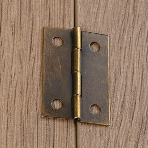 Bisagra plana de hierro y bronce estilo chino antiguo de 18x14mm para montaje en superficie de muebles y cajas de madera - Product Image 4