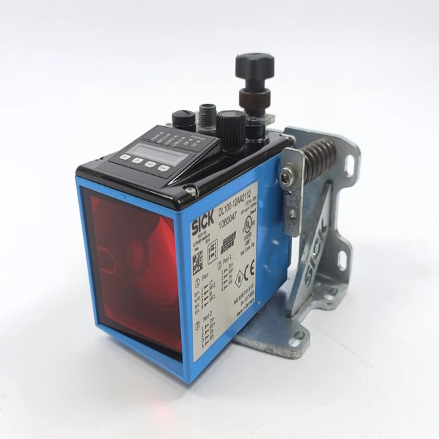 New and in Stock DL100-12AA2112 1060047 sensor + mounting bracket for PLC, PAC & Dedicated Ctrlrs