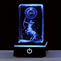 Figurina Zodiacale in Cristallo Incisa al Laser 3D con Base Luminosa LED Colorata, Regalo di Compleanno per Donne e Uomini, Decorazione per la Casa, Fermacarte
