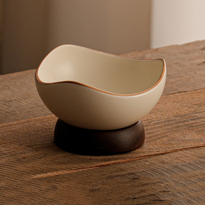 Ensemble de vaisselle en céramique artisanale moderne avec base en bois pour desserts, collations, fruits et glaces - Product Image 6