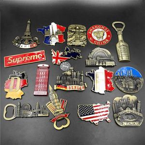 แม่เหล็กติดตู้เย็นแบบสามมิติ ลายฝรั่งเศส อังกฤษ เยอรมัน อเมริกัน บราซิล อิตาลี ทำจากโลหะ พร้อมที่เปิดขวด - Product Image 1