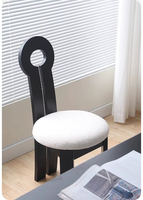 Chaise de salle à manger, tabouret de bar rétro design noir, structure en bois massif, revêtement en tissu doux, mobilier luxueux et esthétique équilibré