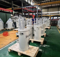 Transformateur monophasé immergé dans l'huile de 15 kVA pour montage en poteau, 13,2 kV vers 120/240 V, pour l'alimentation électrique des foyers ruraux