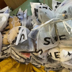 Vente Chaude 2025 – Vêtements Imprimés Tendance pour Femmes en Gros – Lots de Tops en Stock – Remise Usine – Assortiment en Vrac – Expédition Aléatoire Immédiate - Product Image 1