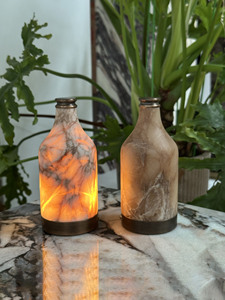 Lámpara de mesa con forma de botella de <span class=keywords><strong>vino</strong></span> SW STONE, lámpara de carga de mármol de alabastro español para sala de estar, restaurante, Bar, decoración creativa - Product Image 2