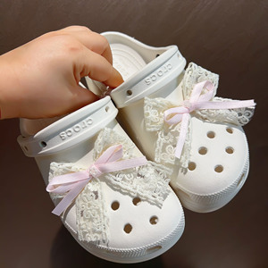 Chaussures à nœud en dentelle de style nouveau avec boucle haut de gamme et détails en dentelle, dotées de fentes, de Dongamun, Corée du Sud. - Product Image 2