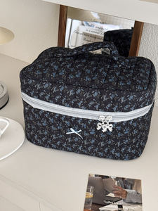 Nouvelle trousse de maquillage florale noire et blanche, grande capacité, portable, de qualité supérieure, pour le transport transfrontalier - Product Image 6