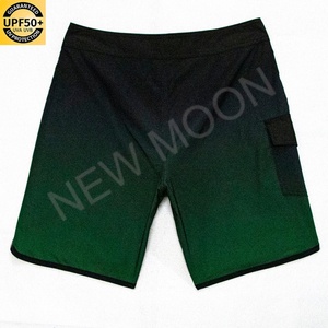 Pantalones Cortos Personalizados con Logotipo Gráfico Sublimado, Pantalones Cortos de Playa Hawaianos de Moda para Hombre - Product Image 2