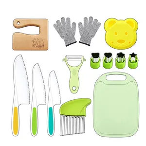 Set pisau plastik anak dapur aman, pisau pengupas anak dapur pemotong kue beruang dan papan potong