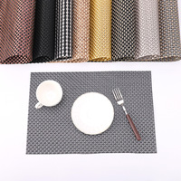 Napperons de table rectangulaires de luxe classiques personnalisés écologiques 70% PVC + 30% polyester, imperméables et isolants pour la salle à manger